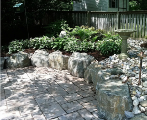 retaining wall hardscaping