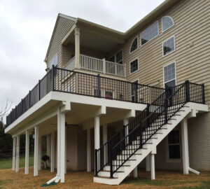 Deck & Screened Porch 12