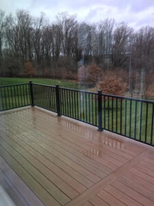 Deck & Screened Porch 16