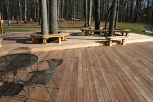 Deck & Screened Porch 30