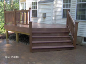 Deck & Screened Porch 36