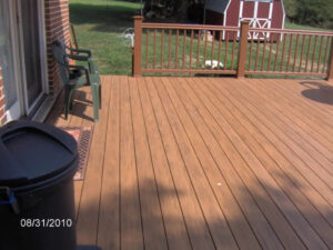 Deck & Screened Porch 37